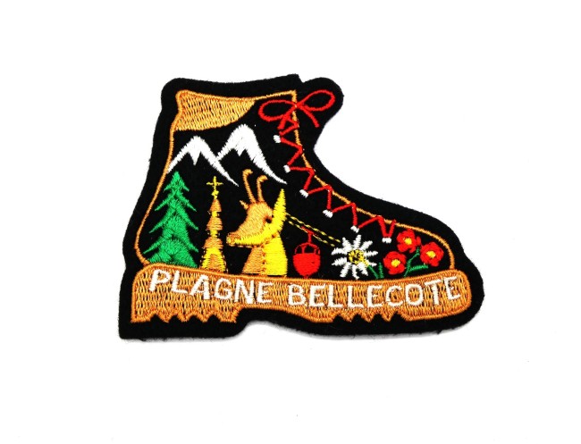 P1020077 Ecusson ville chaussure montagne PLAGNE BELLECOTE