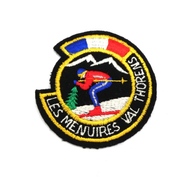P1050867 Ecusson brodé Les Menuires Val Thorens