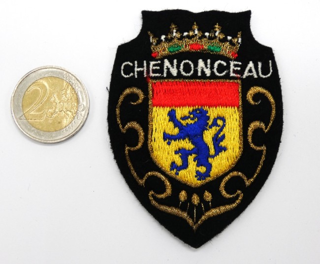 P1020054 Ecusson brodé ville Chenonceau