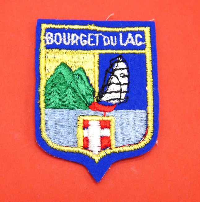 P1070911 Ecusson brodé ville BOURGET DU LAC