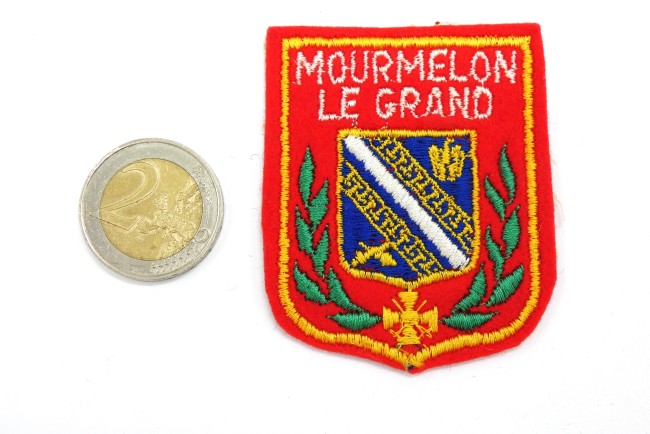 P1010791 Ecusson brodé ville Mourmelon Le Grand