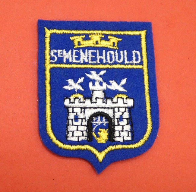 P1100811 Ecusson brodé ville Sainte - Menehould
