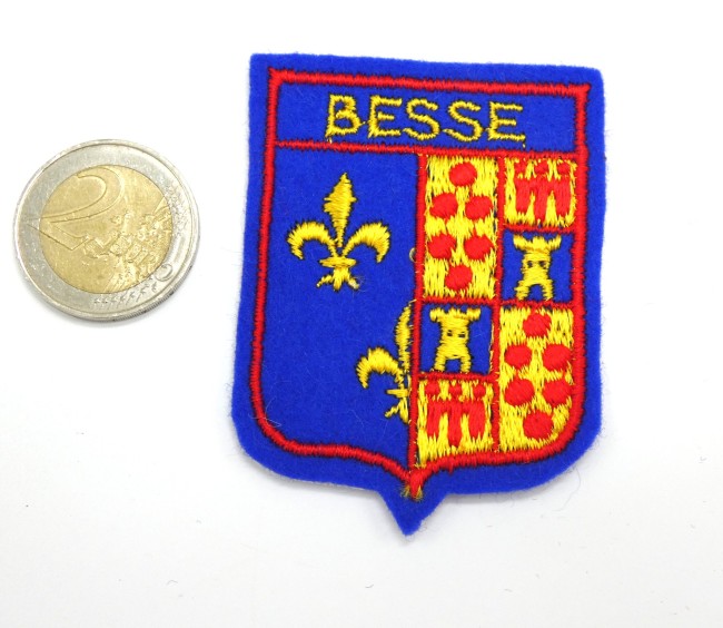 Ecusson brodé ville BESSE