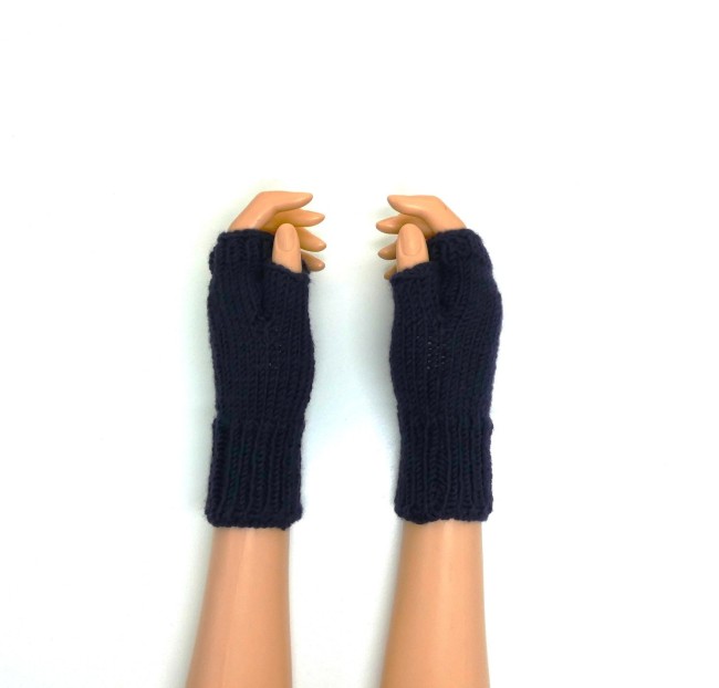 P1050655 Mitaine femme en laine Katia Merino sport bleu marine