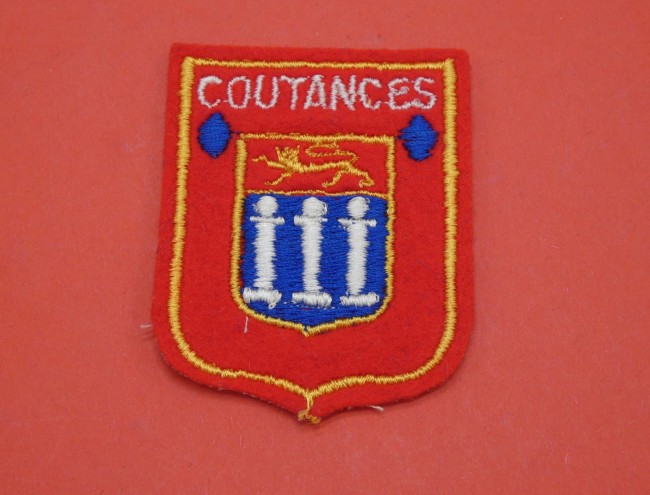 P1110427 Ecusson brodé ville Coutances