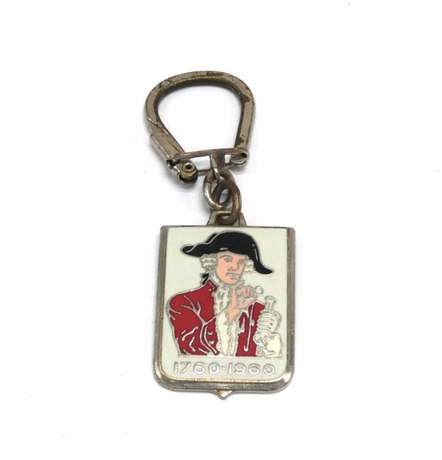 P1050931 Porte clé ancien émaillé peinture Berger