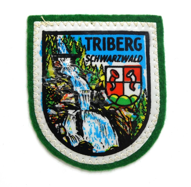 P1090244 Ecusson brodé ville Triber Schwarzwald