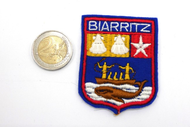 P1040471 Ecusson brodé ville Biarritz