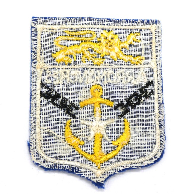 P1040896 Ecusson brodé ville Arromanches