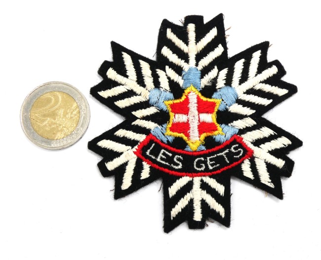 Ecusson collection montagne brodé ville Les Gets