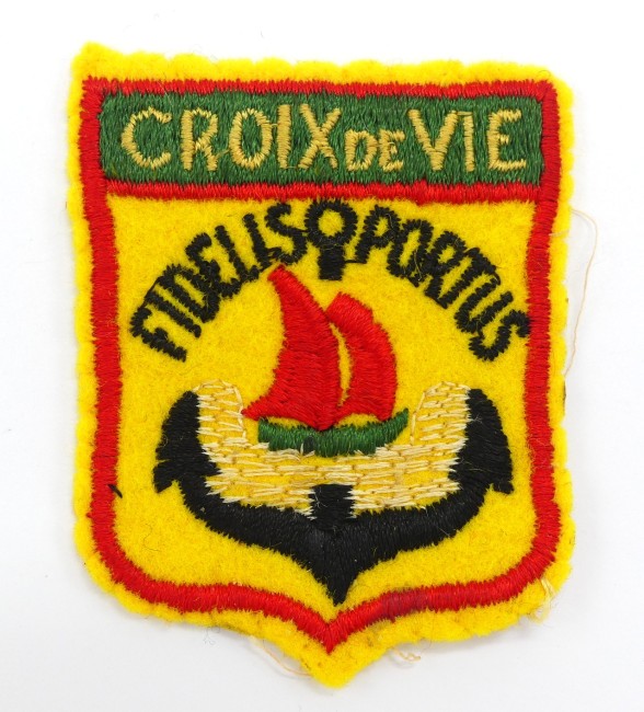Ecusson ancien brodé CROIX DE VIE 