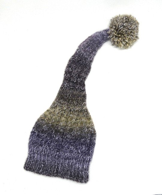 P1020681 Bonnet lutin femme laine Azteca C 505 tricoté main