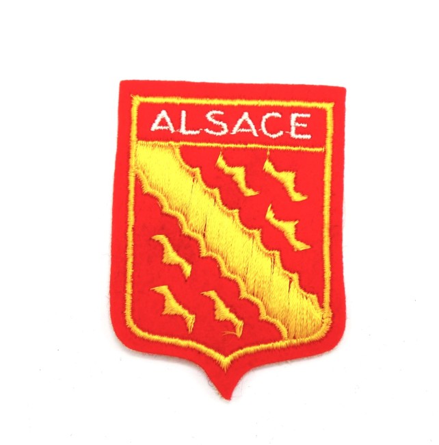 P1050033 Ecusson brodé ville ALSACE
