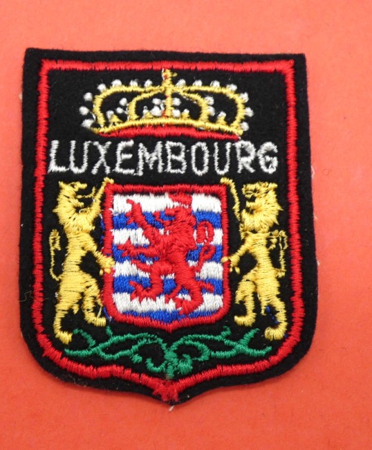 P1110651 Ecusson brodé ville LUXEMBOURG