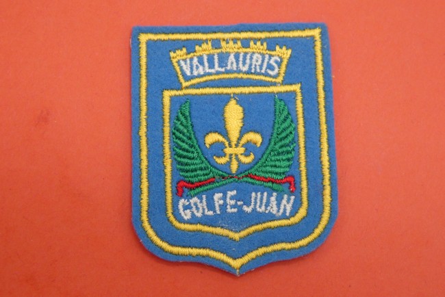 Ecusson brodé ville VALLAURIS ( occasion ) 
