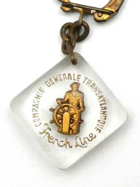 P1050207 Porte clé inclusion compagnie générale transatlantique