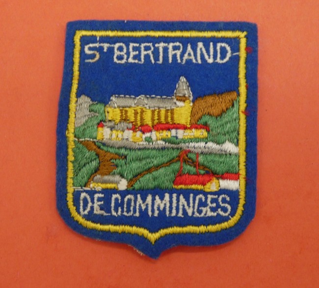 P1010543 Ecusson ville Saint Bertrand - de - Comminges