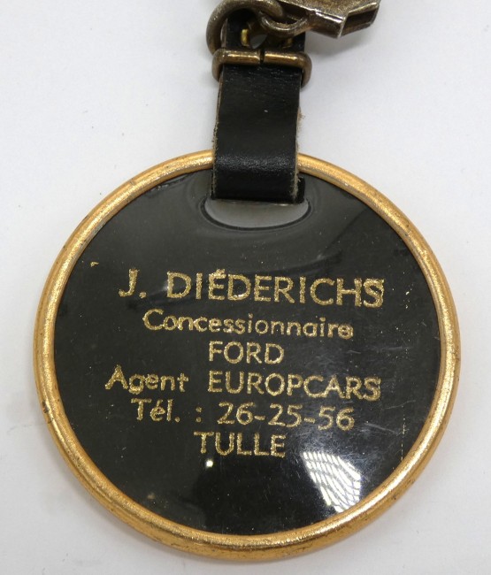 P1050669 Porte clé publicitaire voiture ancienne Ford T