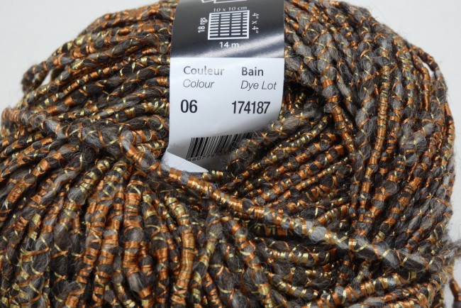 Lot 5 Pelotes laine Plassard AVENUE C 06