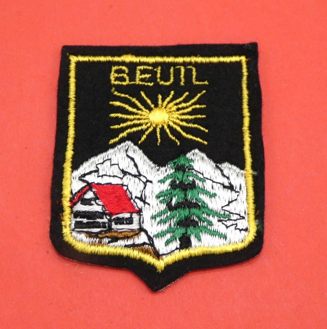 Ecusson brodé ville BEUIL 