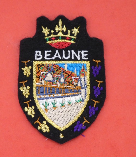 Ecusson collection meresse brodé ville BEAUNE