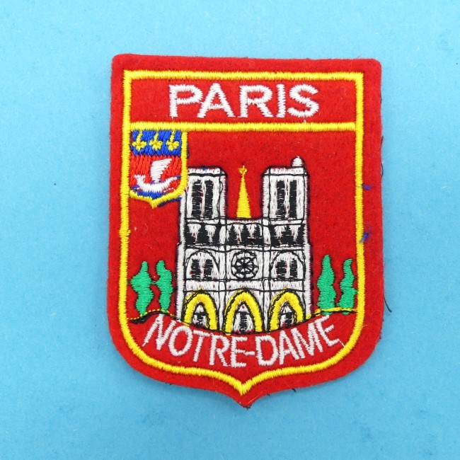 Ecusson brodé ville Paris Notre - Dame à coudre
