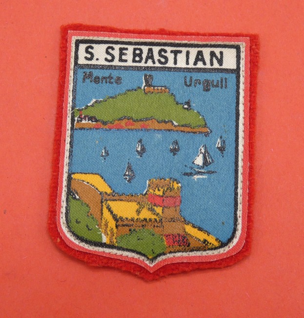  Ecusson brodé ville San . Sébastian 