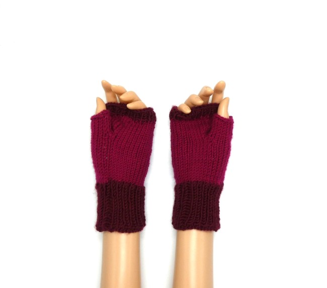 Mitaines pour femme couleur rose  fuchsia / prune 100% laine merino