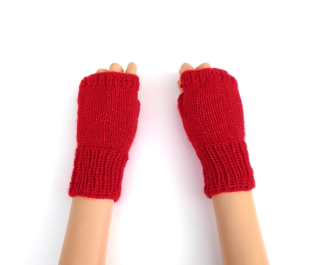 P1030650 Mitaines rouge pailleté avec pouce