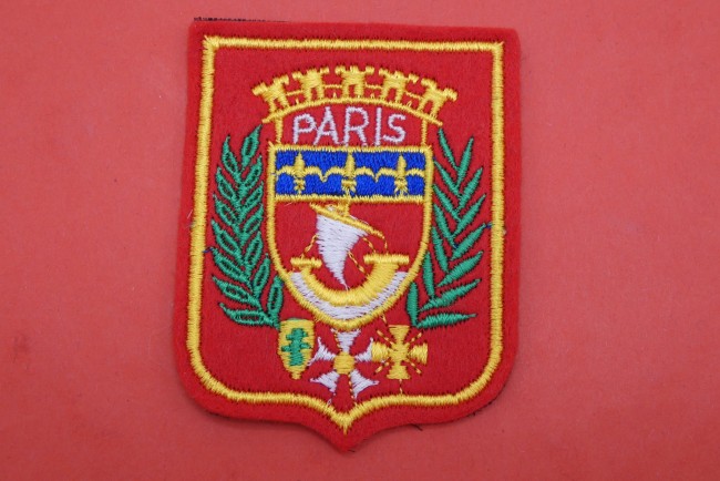  Ecusson brodé ville PARIS 