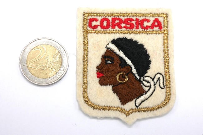 P1040931 Ecusson brodé CORSICA ( Corse )