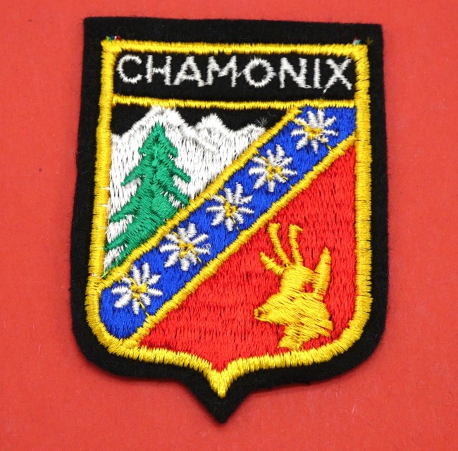 P1070369 Ecusson brodé ville CHAMONIX