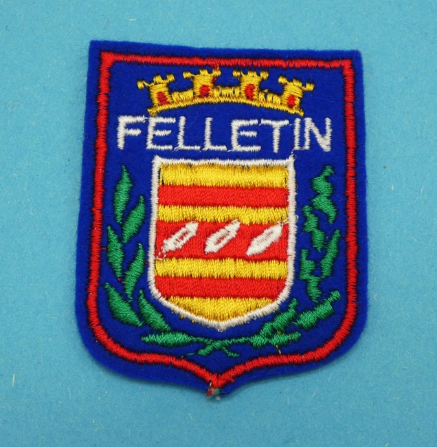 P1110378 Ecusson brodé ville Felletin
