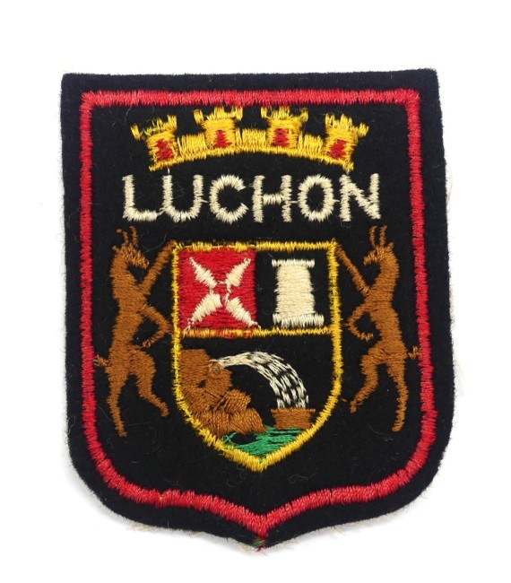 P1260063 Ecusson brodé ville LUCHON