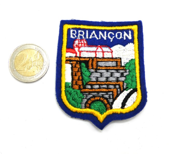 P1110802 Ecusson brodé ville Briançon