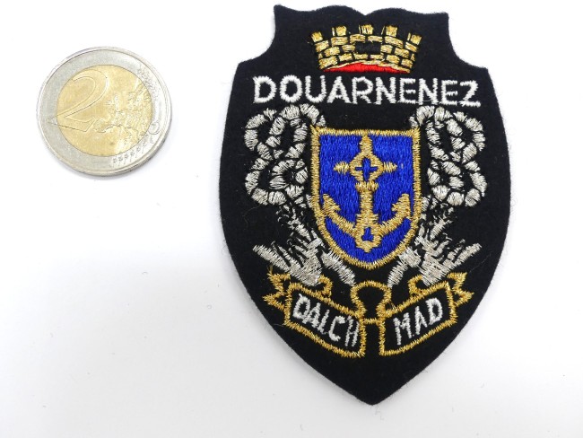 P1240574 Ecusson brodé ville Douarnenez