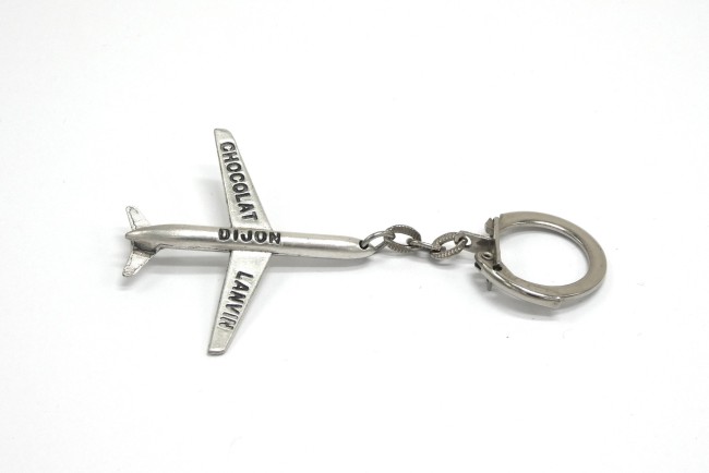 Porte clé ancien métal AVION Chocolat Lanvin DIJON 