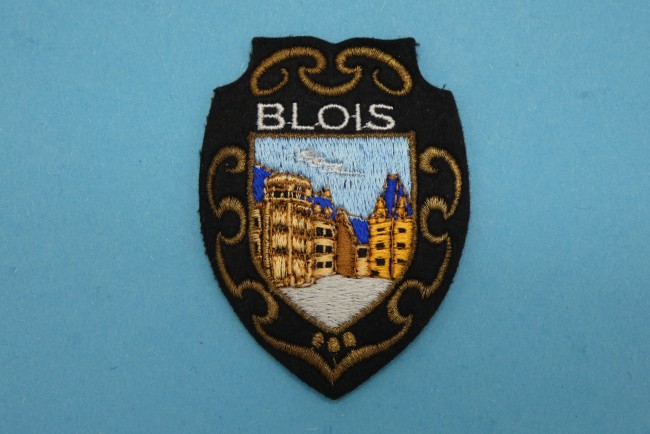 P1020112 Ecusson brodé ville BLOIS