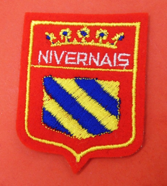P1110913 Ecusson brodé ville Nivernais