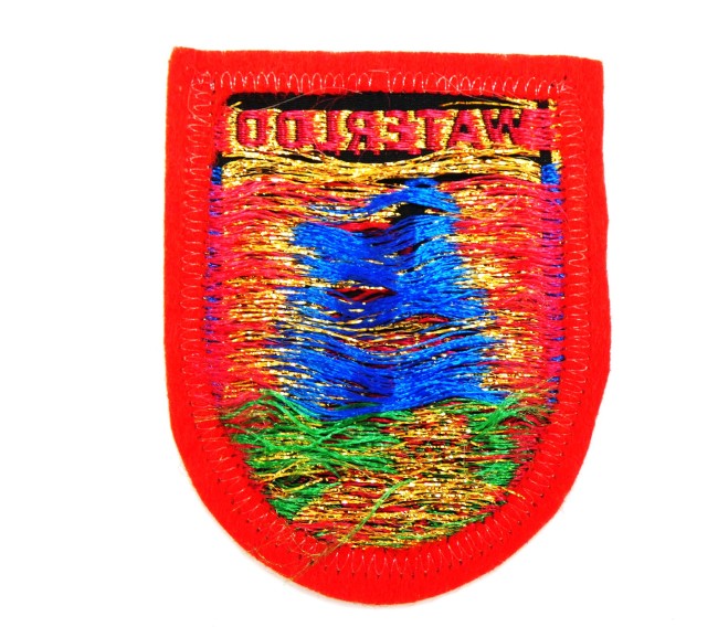 P1040094 Ecusson brodé ville Waterloo à coudre