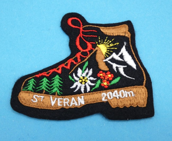 Ecusson chaussure montagne St VERAN 2040 m 