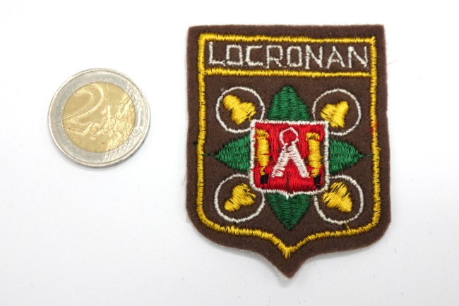 P1020173 Ecusson brodé ville Locronan