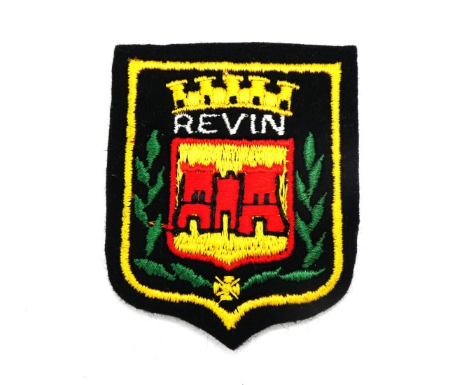 P1100256 Ecusson brodé ville REVIN