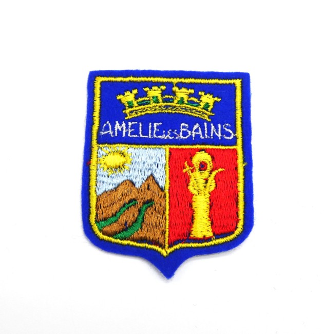 P1100854 Ecusson brodé ville Amélie Les Bains