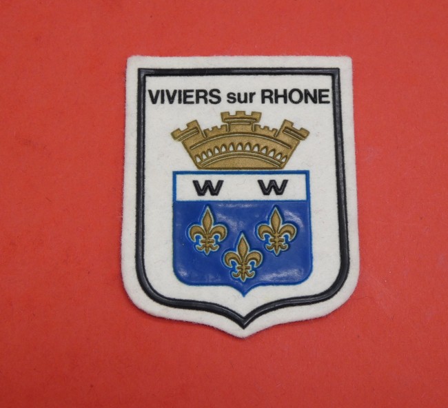 P1080219 Ecusson brodé ville VIVIERS sur RHONE