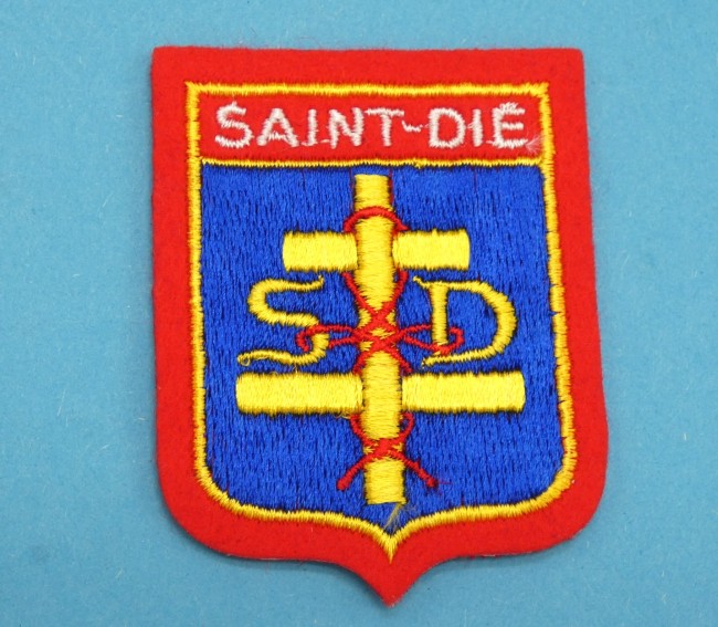 P1080041 Ecusson brodé ville SAINT - DIE