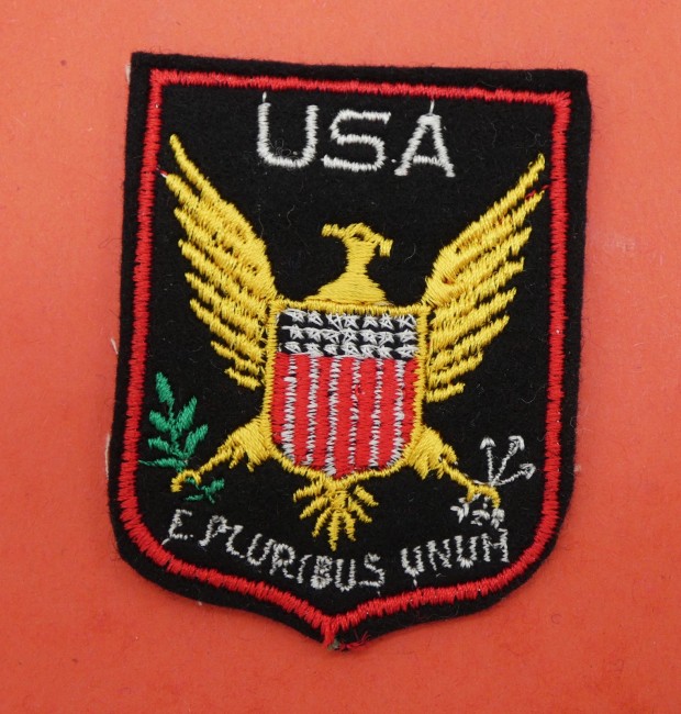 Ecusson brodé ville Pays U . S . A ( occasion)