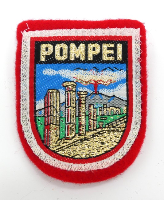 P1260145 Ecusson brodé ville POMPEI