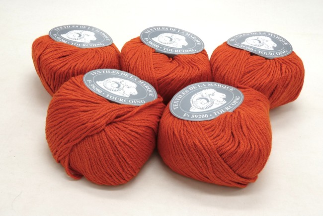 Laine Fifty Textiles de la marque   tourcoing brique C 210