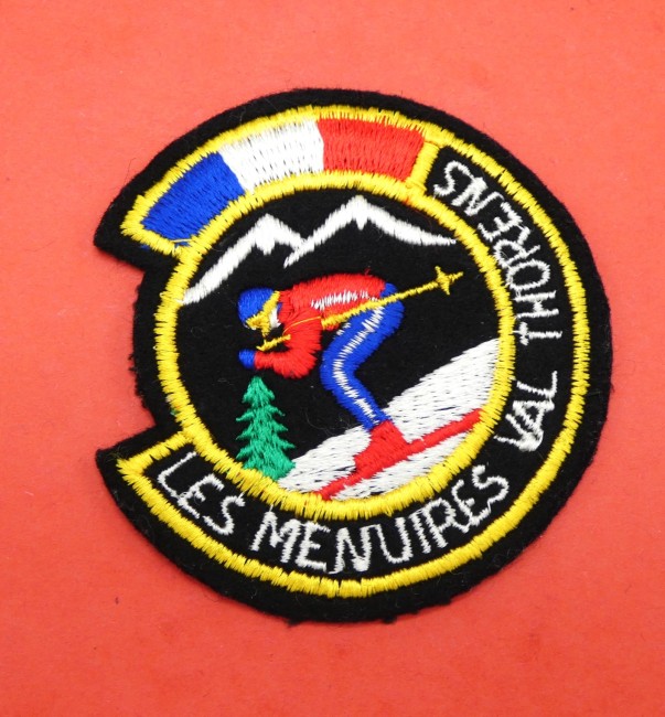 P1050871 Ecusson brodé Les Menuires Val Thorens